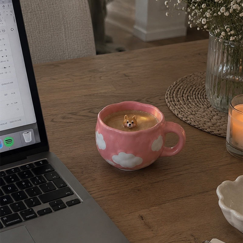 Tasse mit Figur