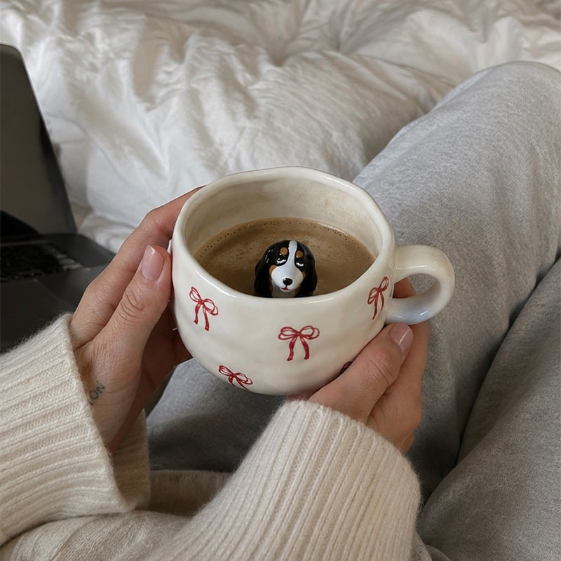 Tasse mit Figur